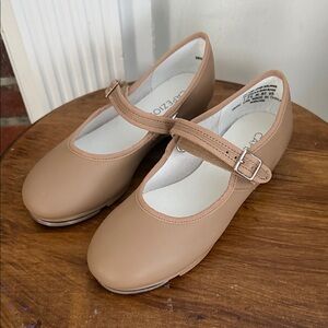 Capezio Tan TapShoes Size 1.5